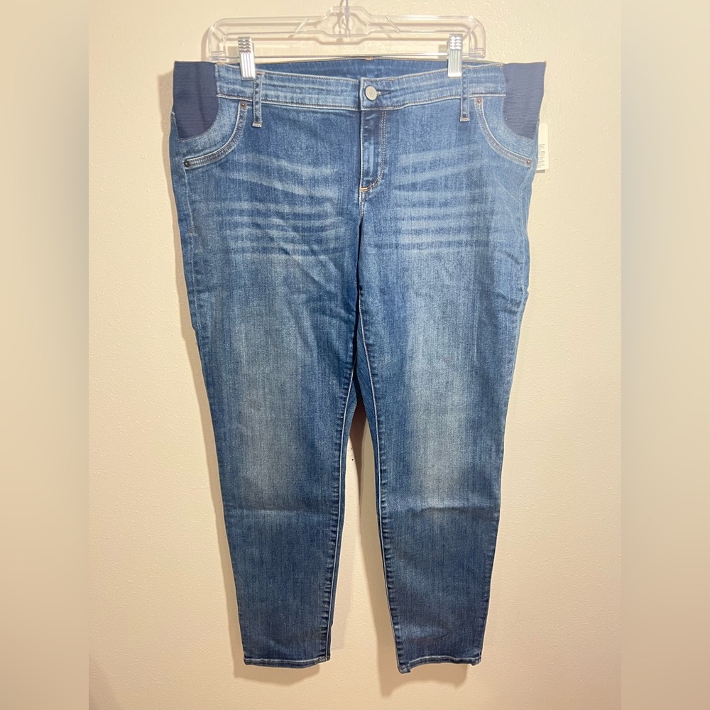 NWT Gap Maternity Skinny Jeans, 16